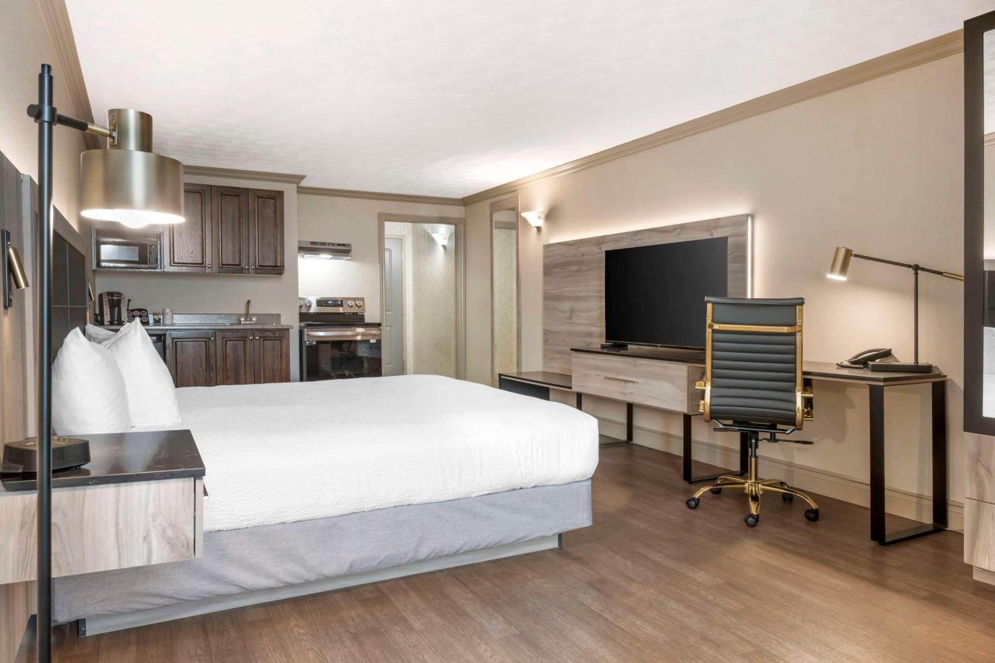 Best Western Plus Edmundston Exterior photo