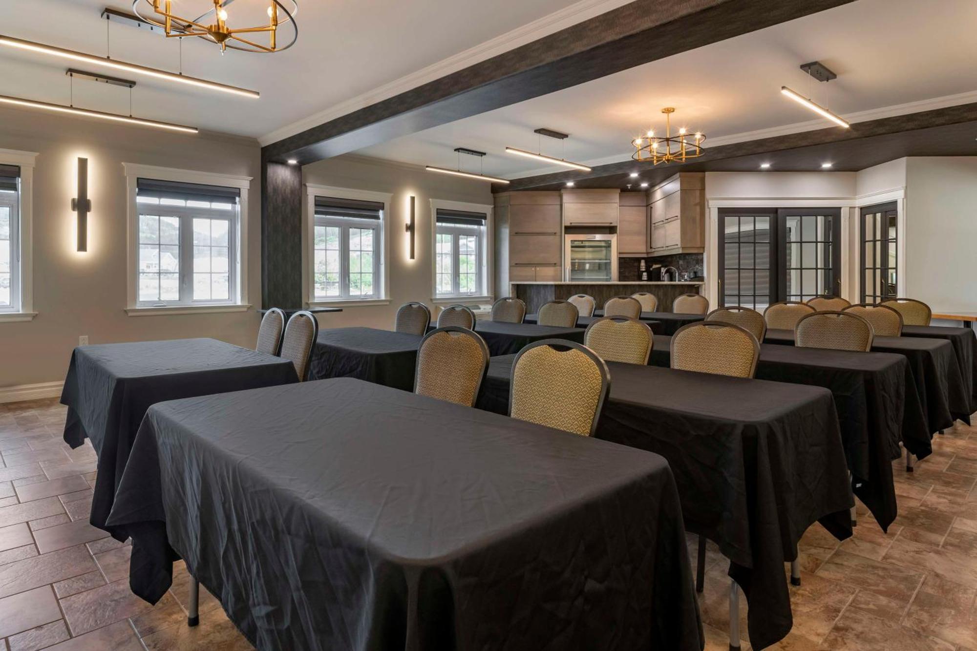 Best Western Plus Edmundston Exterior photo